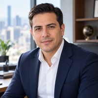 Alejandro Hernández, consultor en gestoría académica y trámites SEP en México